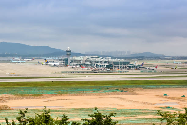 descripción general seúl incheon aeropuerto internacional satélite terminal 1 en corea del sur - 11909 fotografías e imágenes de stock
