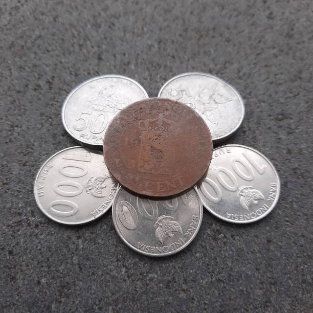 istock Indie Nederlandsch Copper Money 1316762808