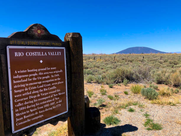 istock Ute Mountain New Mexico and Historic Marker 1316882898