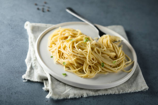 Cacio and pepper pasta Traditional; Italian cheese and pepper pasta pecorino romano stock pictures, royalty-free photos & images