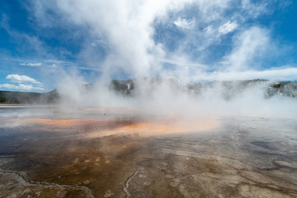 istock Yellowstone National Park 1316983659