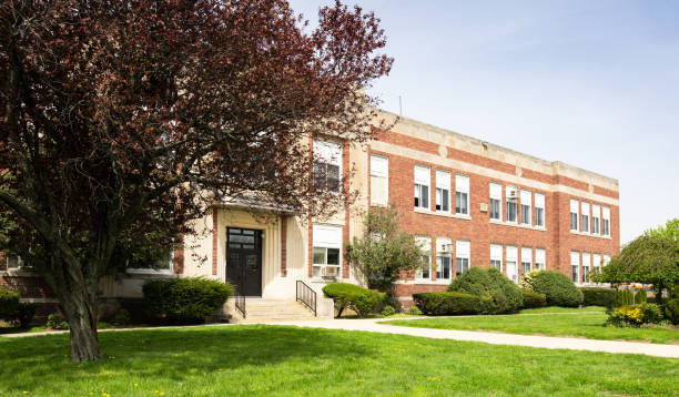 istock Exterior view of a typical American school building 1317007958