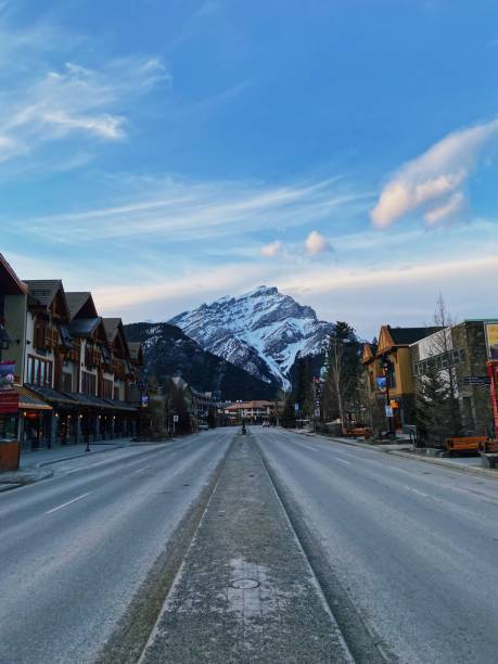istock City and Mountains 1317055112
