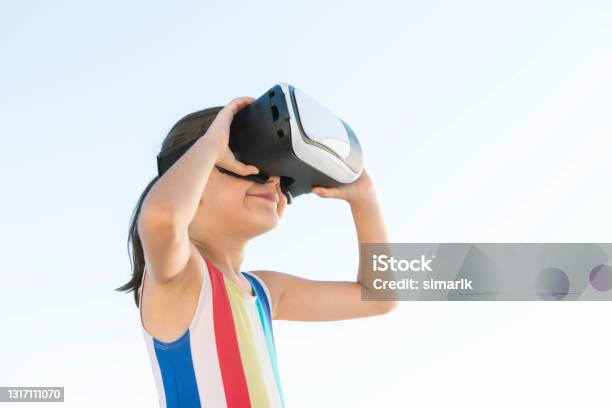 Fri Stock Photo - Download Image Now - 360-Degree View, 4-5 Years, Bluetooth