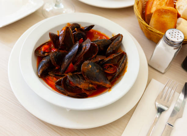 istock Popular dish of  mussels a la Marinera 1317129925