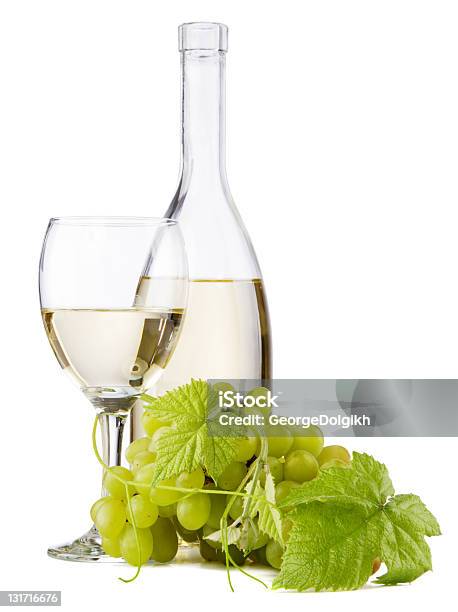 Butelka Białego Wina Studio Puste - zdjęcia stockowe i więcej obrazów Białe wino - Białe wino, Butelka, Kieliszek