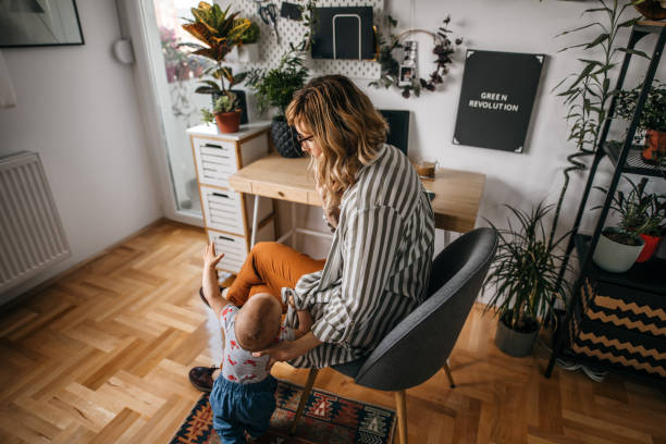 istock Handling family life and work 1317170498