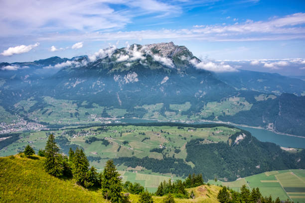 ピラトゥス山(スイス) - pilatus ストックフォトと画像