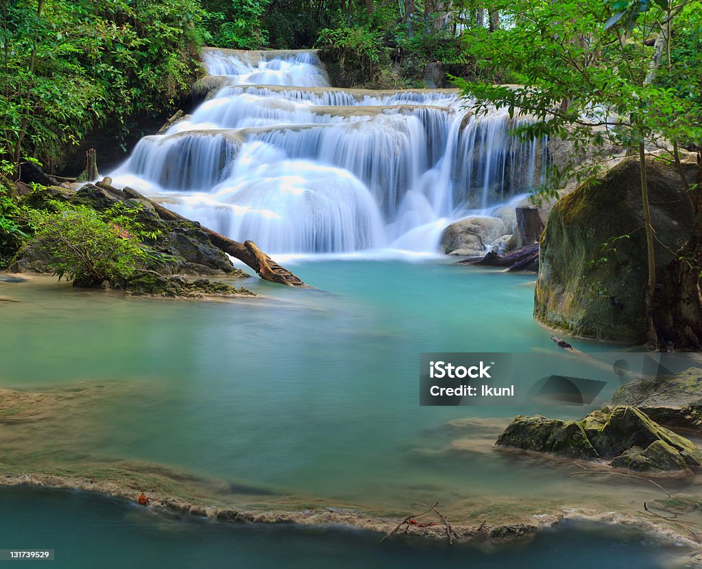 Cascate di Erawan in Kanchanaburi, Thailandia - Foto stock royalty-free di Acqua