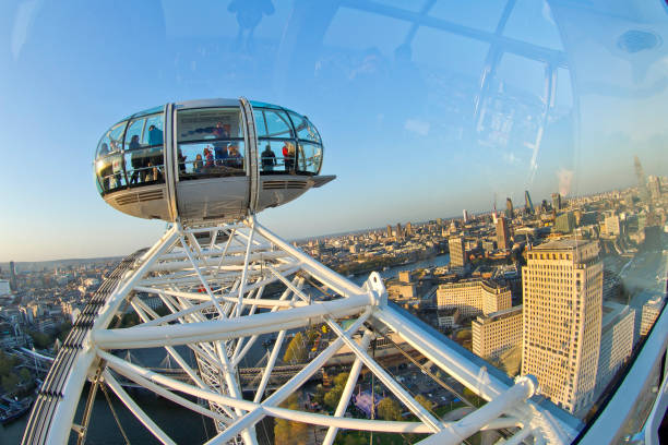 ロンドン・アイ、ロンドン、イギリスからの航空写真 - london england thames river millennium wheel aerial view ストックフォトと画像