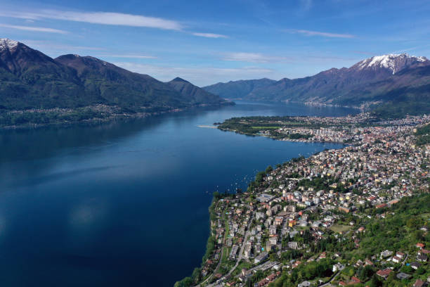 lac majeur - tessin - locarno photos et images de collection