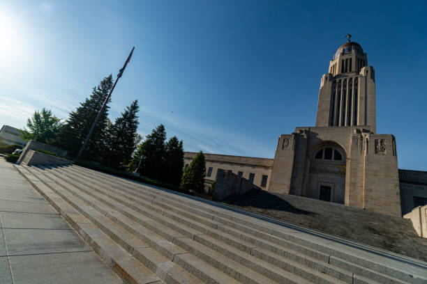 здание капитолия штата небраска - линкольн, небраска - nebraska lincoln nebraska state capitol building state стоковые фото и изображения