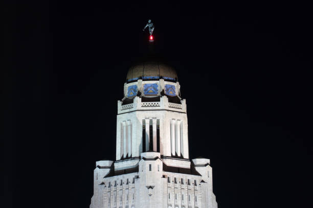 здание капитолия штата небраска - линкольн, небраска - nebraska lincoln nebraska state capitol building state стоковые фото и изображения