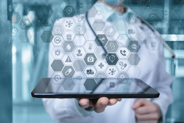 istock Doctor shows the structure of icons on the computer. 1317489428