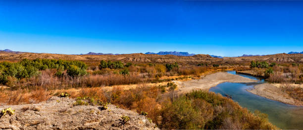 río grande en big bend - desierto chihuahua fotografías e imágenes de stock