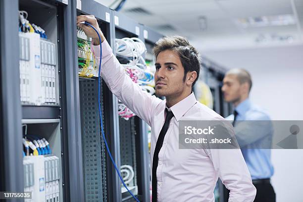 Это Инженеры В Сети Серверной Номер — стоковые фотографии и другие картинки Help - английское слово - Help - английское слово, Бизнес, Бизнесмен