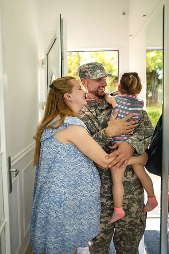 The soldier finally comes home to his family