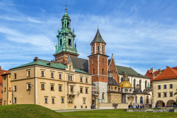 Wawel Cathedral, Krakow, Poland Royal Archcathedral Basilica of Saints Stanislaus and Wenceslaus on the Wawel Hill also known as the Wawel Cathedral in Krakow, Poland wawel cathedral photos stock pictures, royalty-free photos & images