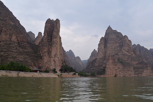 Beautiful scenery at Liujiaxia reservoir, site of the Bingling Si temple, Gansu province, China