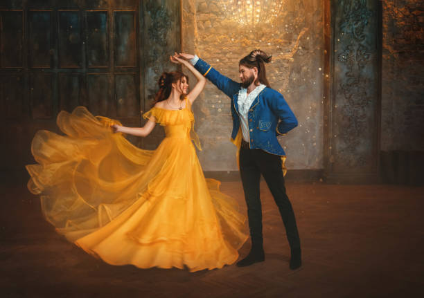 330+ King And Queen Dancing Stock Photos, Pictures & Royalty-Free Images -  iStock