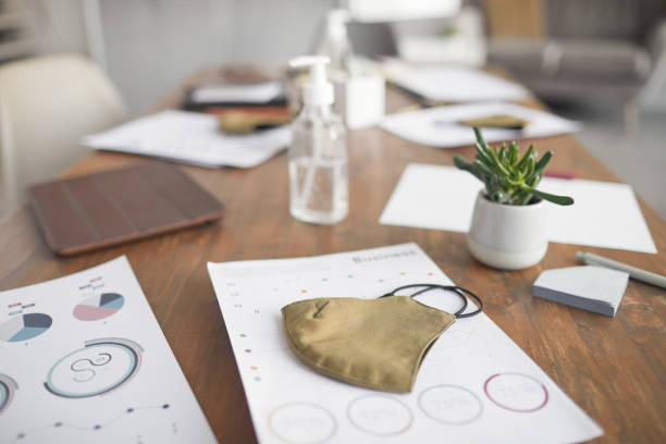 istock Business Meeting in Epidemic 1317671508