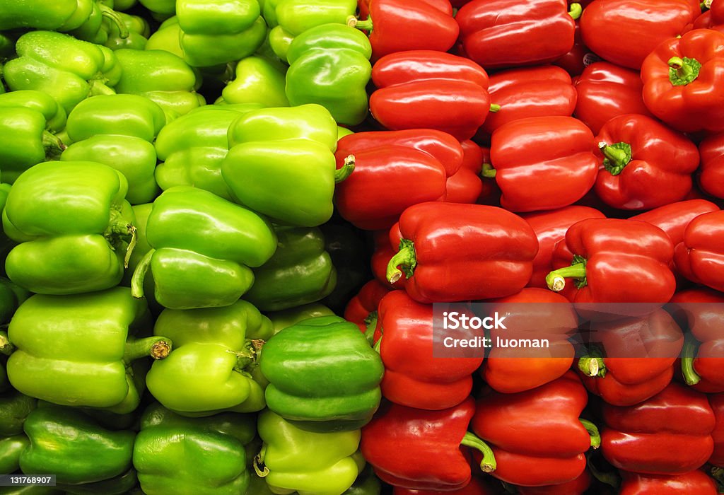 Verde e vermelho peppers - Royalty-free Alimentação Saudável Foto de stock