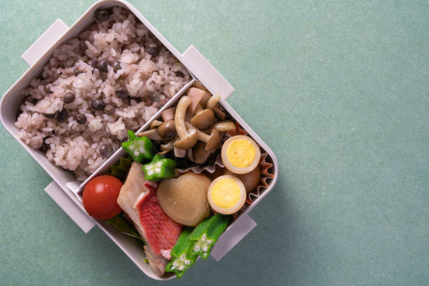 bento, pudełko na lunch, które jest często spożywane na lunch w japonii - bento box lunch healthy lifestyle zdjęcia i obrazy z banku zdjęć