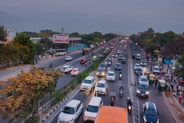 istock Traffic on Delhi road-2 1317725037