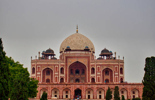 istock Front view of the Humayun Tomb with trees 1317726383