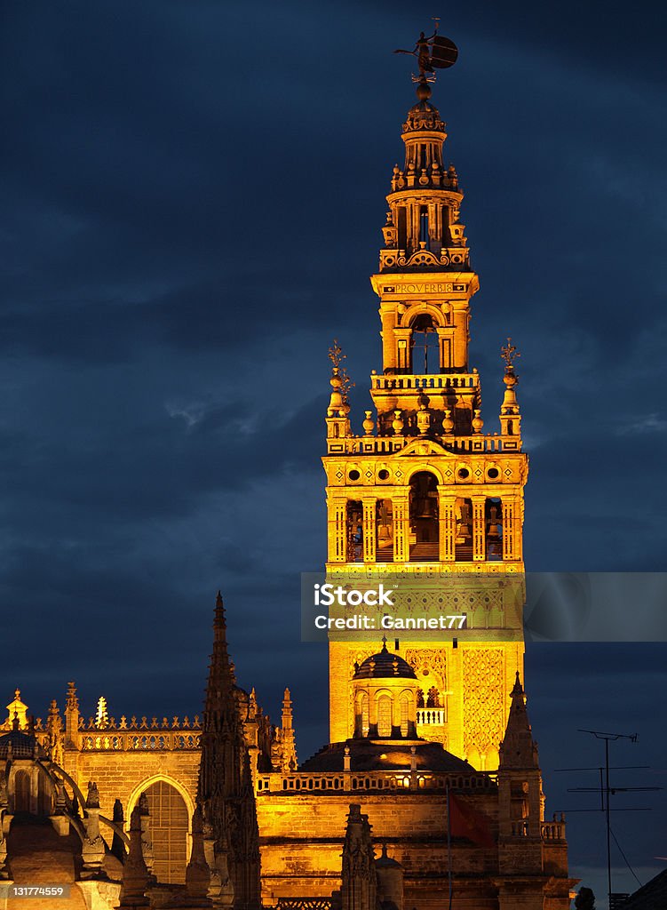 La Giralda de nuit, Séville - Photo de La Giralda libre de droits