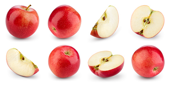 Apple aislada. Manzana roja sobre fondo blanco. Conjunto de manzanas rojas enteras, a la mitad, cortadas. Profundidad de campo completa. photo