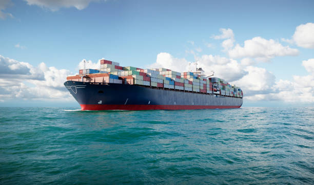 3d schip van de ladingcontainer in overzees - container ship stockfoto's en -beelden
