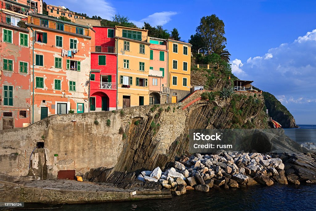 Riomaggiore village, Italien - Lizenzfrei Anhöhe Stock-Foto