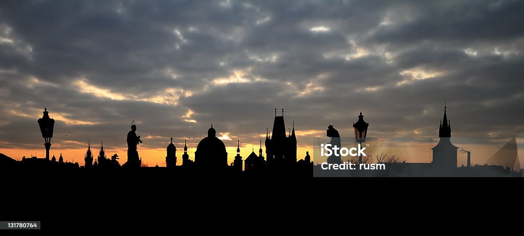 skyline di Praga - Foto stock royalty-free di Alba - Crepuscolo
