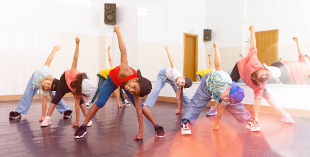 istock Kids training hip hop in dance studio 1317812013