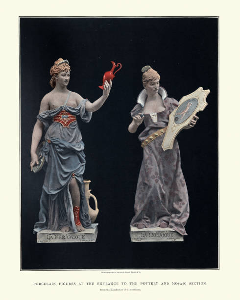 porzellanfiguren am eingang zur töpferei- und mosaikabteilung, exposition universellem paris - ceramic figure stock-fotos und bilder