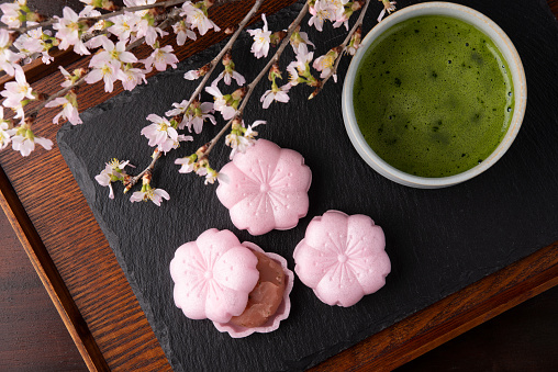 Monaka reflecting the image of cherry blossom petals. The monaka is a Japanese traditional cake