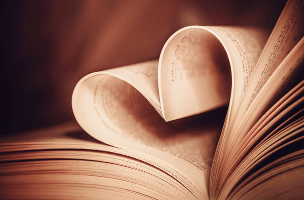 istock Heart book page and vintage effect style picture 1317899463