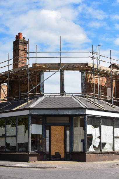 istock Scaffolding on building exterior to allow for renovation works 1317925015