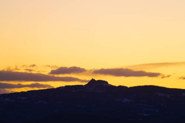 istock Castle Peak Near Eagle Colorado 1318019839