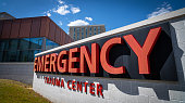 emergency-trauma-center-zeichen.jpg?b=1&s=170x170&k=20&c=6P8IjtvF6z-6wbah9RghH9xVlR2QoT6ZyYl0AZW1dro=