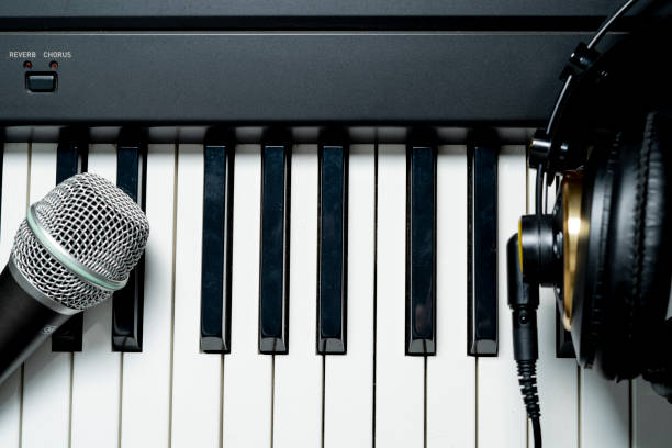 istock Piano microphone and headphones 1318041187