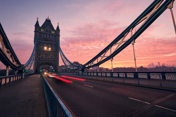 istock Traffic on Tower Bridge at beautiful dawn