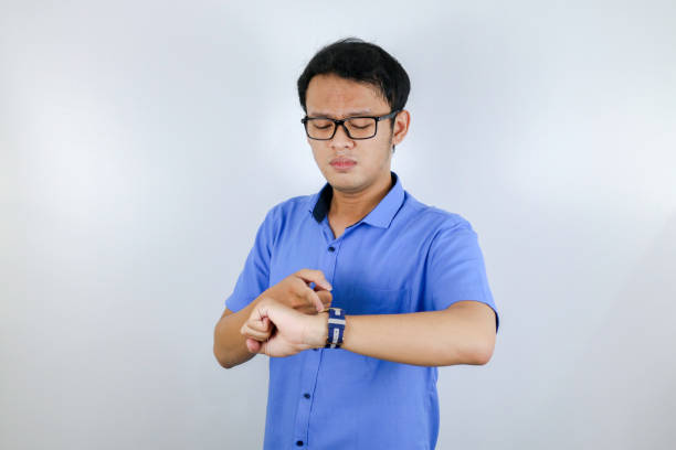 istock Being late to work and deadline, Young asian man is time delay and late on project. Executive angry, hurry, stress, frustrated and unsatisfied worker man lateness to office. 1318144833