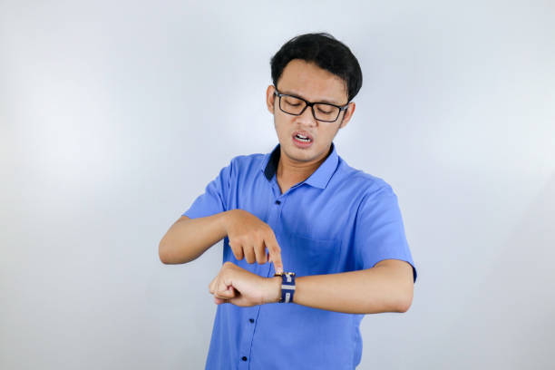 istock Being late to work and deadline, Young asian man is time delay and late on project. Executive angry, hurry, stress, frustrated and unsatisfied worker man lateness to office. 1318144882
