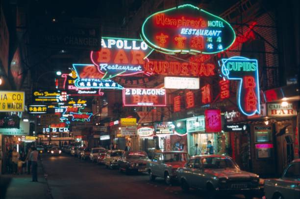 portland street a hong kong - single word lighting equipment illuminated photographic effects foto e immagini stock