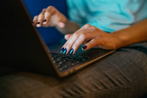 istock Businesswoman working late in the office. 1318178061