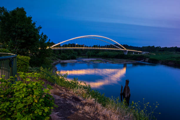 istock Minto Island Bridge in Salem Oregon, in twilight 1318180759