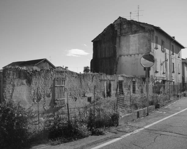 istock Ruins of an house 1318197357