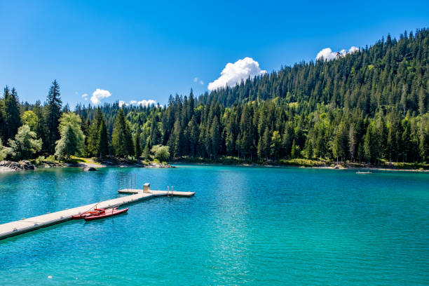 istock Boat jetty on the lake 1318204898